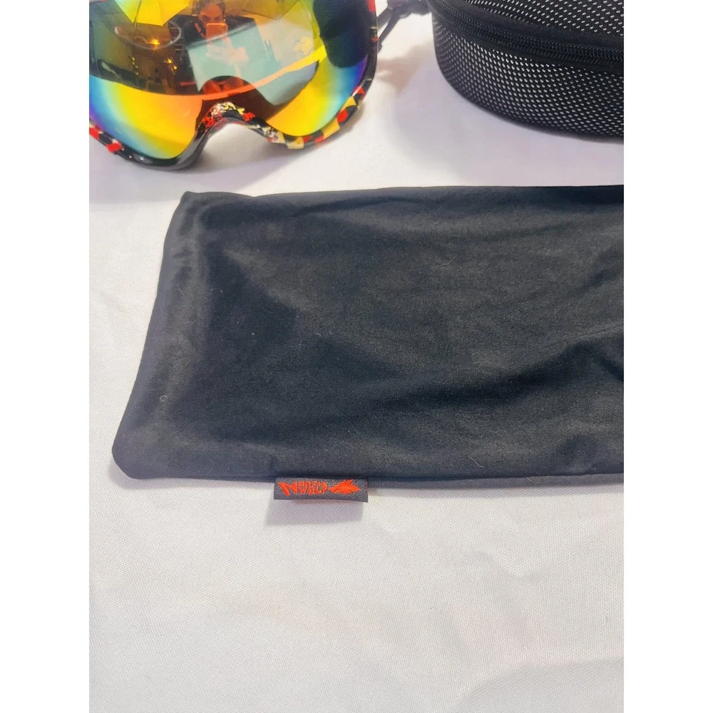 NEW NORTH WOLF Adult Red/ Black Ski/Snowmobile Winter Glasses‎ with Bag and Case